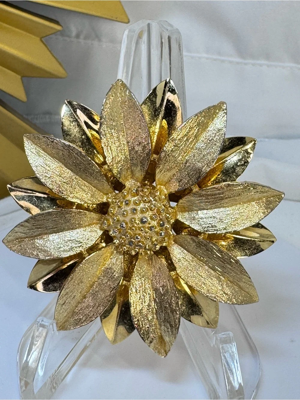 Vintage Sarah Coventry Gold Floral Sunflower Brooch